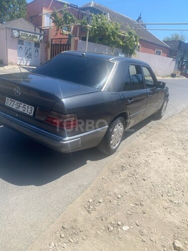Mercedes E 200 1993, 400,000 km - 2.0 l - Bakı