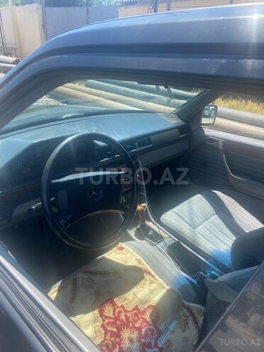 Mercedes E 200 1993, 400,000 km - 2.0 l - Bakı