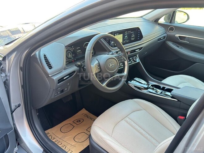 Hyundai Sonata-15
