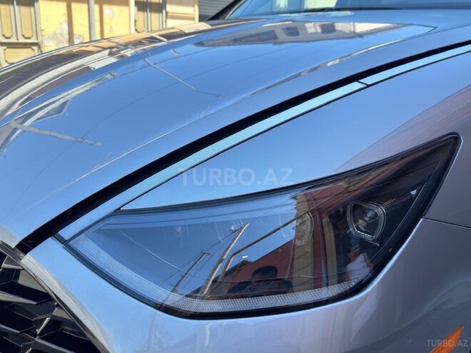Hyundai Sonata-18