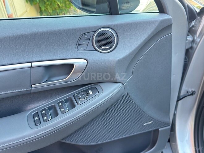 Hyundai Sonata-19
