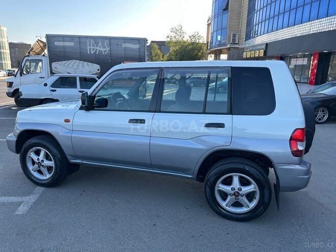 Mitsubishi Pajero io 1999, 326,000 km - 1.8 л - Bakı