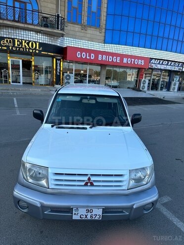 Mitsubishi Pajero io 1999, 326,000 km - 1.8 л - Bakı