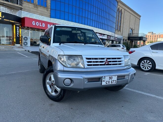 Mitsubishi Pajero io 1999, 326,000 km - 1.8 л - Bakı