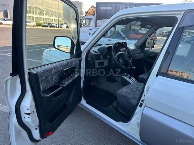 Mitsubishi Pajero io 1999, 326,000 km - 1.8 л - Bakı