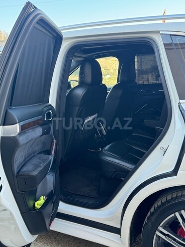 Porsche Cayenne-12