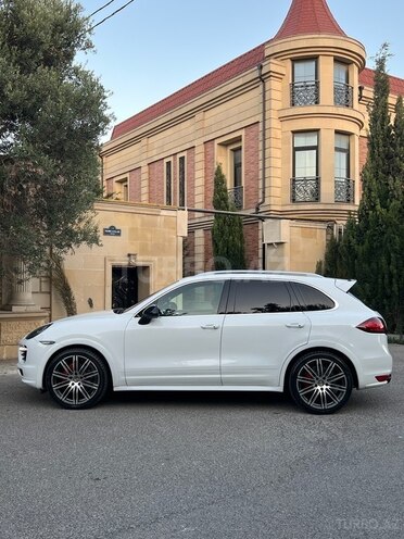 Porsche Cayenne-3