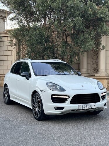 Porsche Cayenne-7