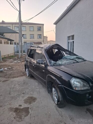 Hyundai Tucson 2007, 205,650 km - 2.0 l - Salyan
