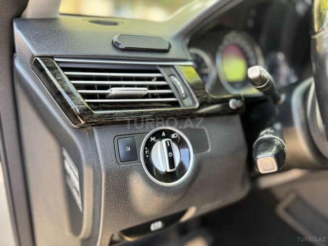 Mercedes E 220 d 2010, 237,000 km - 2.2 l - Bakı