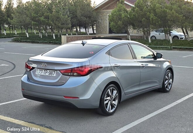 Hyundai Elantra 2015, 170,092 km - 1.8 l - Bakı