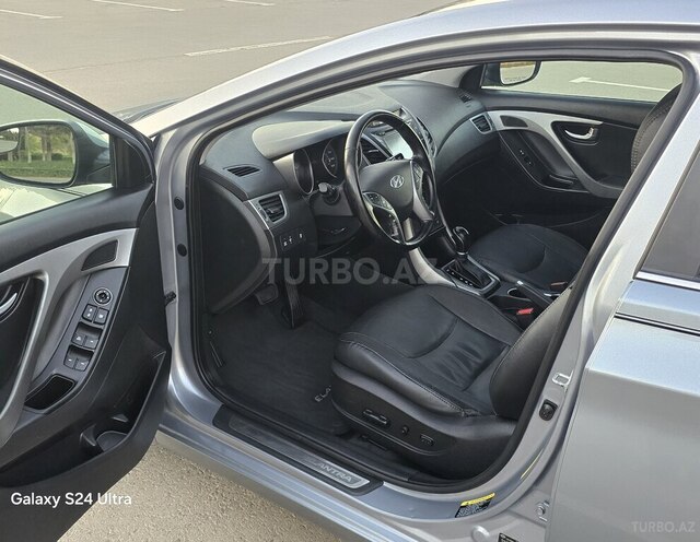 Hyundai Elantra 2015, 170,092 km - 1.8 l - Bakı