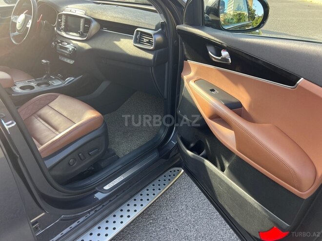Kia Sorento-11