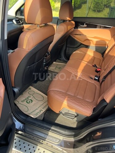 Kia Sorento-19