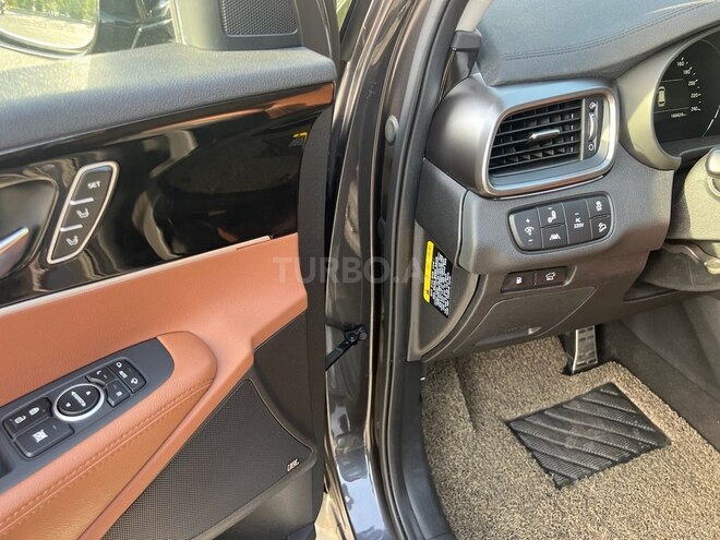Kia Sorento-14