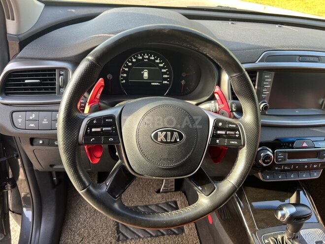 Kia Sorento-16