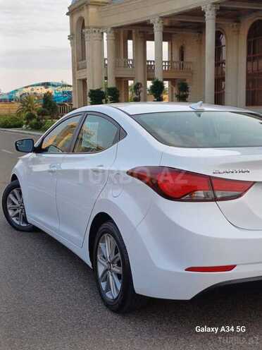 Hyundai Elantra 2015, 110,000 km - 1.8 l - Ucar