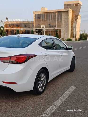 Hyundai Elantra 2015, 110,000 km - 1.8 l - Ucar
