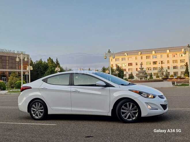 Hyundai Elantra 2015, 110,000 km - 1.8 l - Ucar