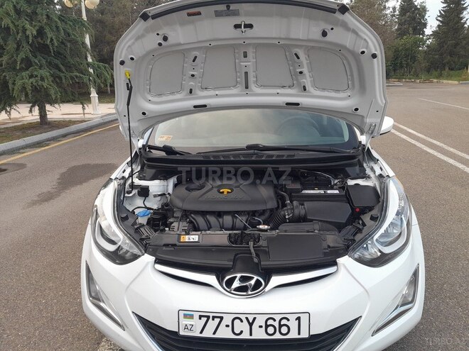 Hyundai Elantra 2015, 110,000 km - 1.8 l - Ucar