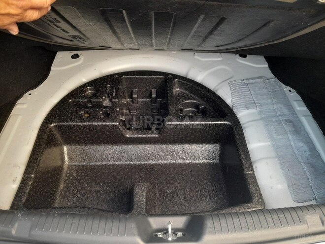 Hyundai Elantra 2015, 110,000 km - 1.8 l - Ucar