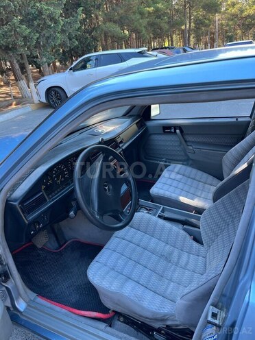 Mercedes 190 1992, 300,286 km - 2.0 л - Sumqayıt