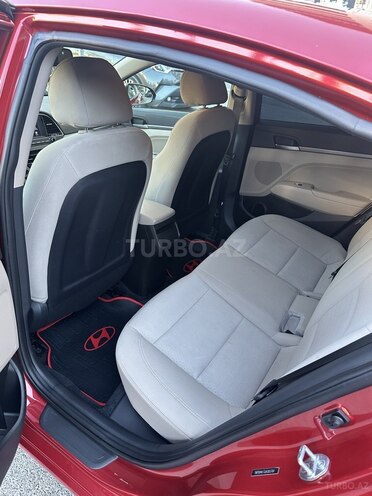 Hyundai Elantra 2018, 123,919 km - 2.0 l - Bakı
