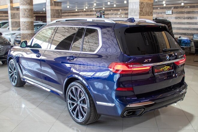 BMW X7-9