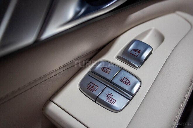 BMW X7-19