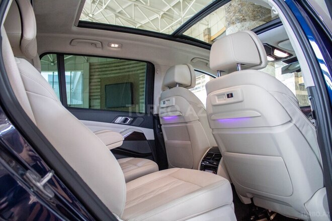 BMW X7-14