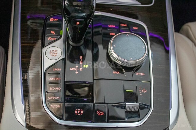 BMW X7-32