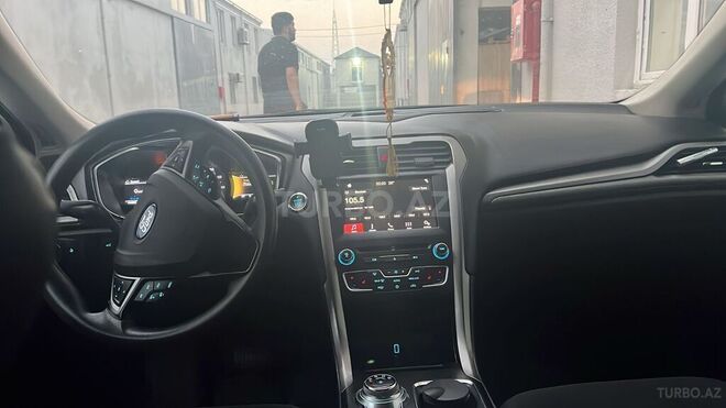 Ford Fusion (North America) 2017, 130,000 km - 1.5 л - Bakı