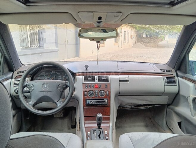 Mercedes E 230 1996, 390,000 km - 2.3 l - Bakı