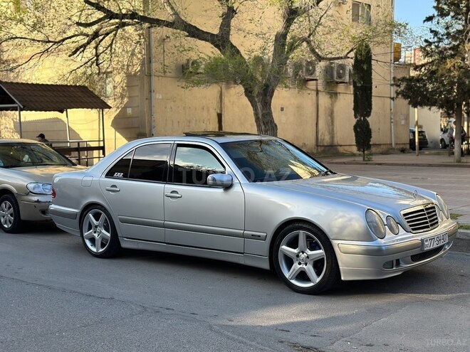 Mercedes E 240 2000, 250,000 km - 2.6 l - Bakı
