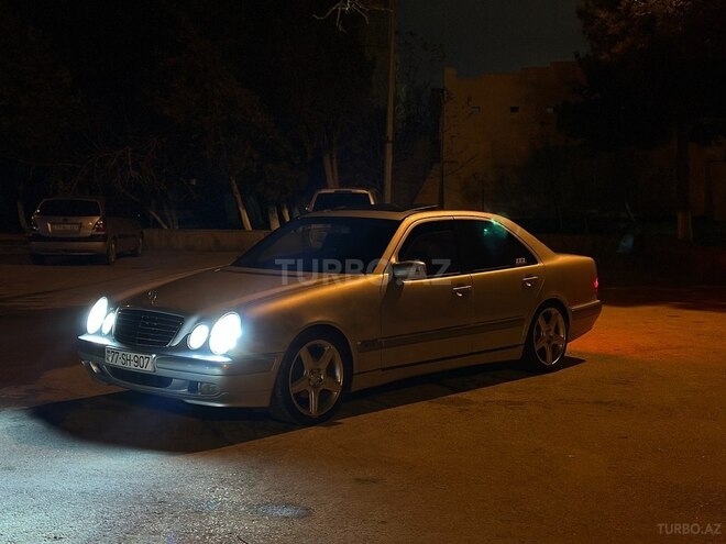 Mercedes E 240 2000, 250,000 km - 2.6 l - Bakı