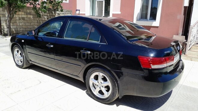 Hyundai Sonata-6