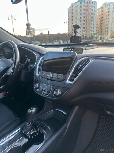 Chevrolet Malibu-9