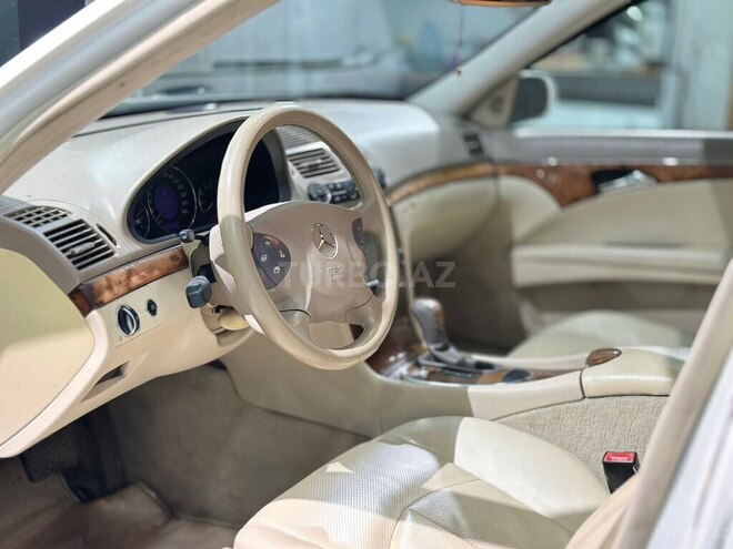 Mercedes E 240-9