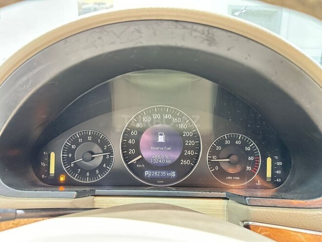Mercedes E 240-15