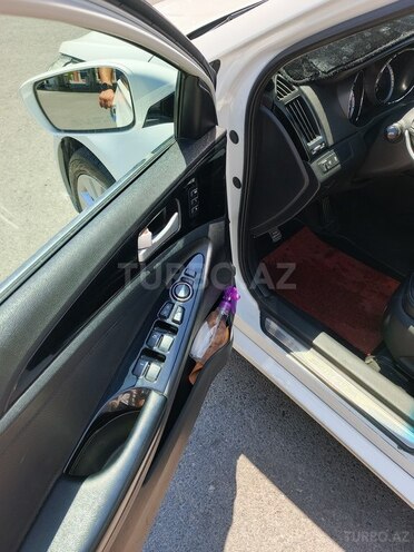 Hyundai Sonata-7