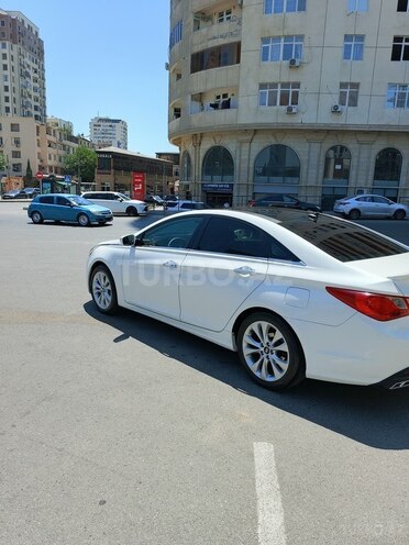 Hyundai Sonata-10