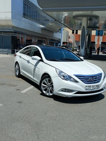 Hyundai Sonata-14
