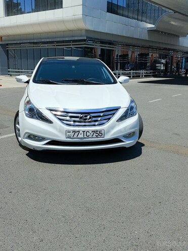 Hyundai Sonata-1