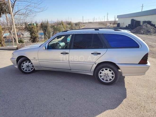 Mercedes C 220 d 2000, 200,000 km - 2.2 л - Bakı
