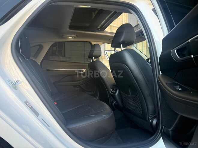 Hyundai Sonata-12