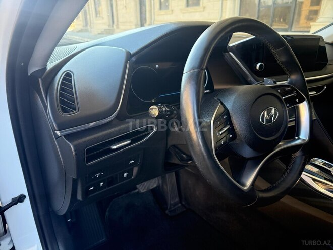 Hyundai Sonata-15