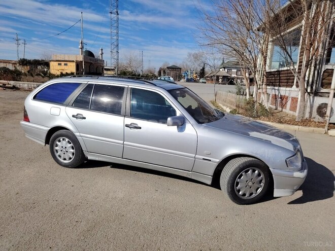 Mercedes C 220 d 2000, 200,000 km - 2.2 л - Bakı