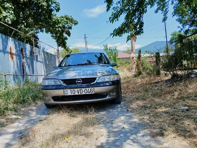 Opel Vectra 1996, 300,000 km - 1.8 l - Şəki