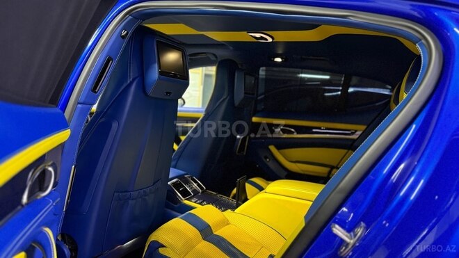 Porsche Panamera Turbo S-17