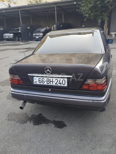 Mercedes E 200 d 1994, 300,000 km - 2.0 l - Bakı